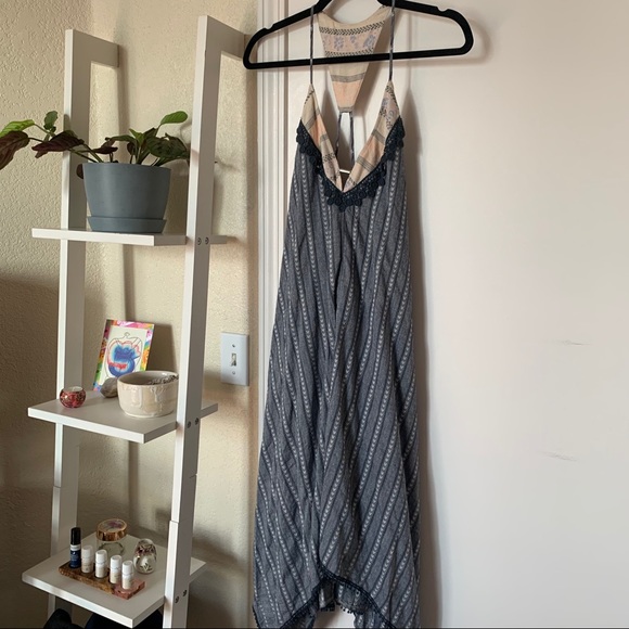 BOHO 🦋embellished dress w/ cute cutouts + details - Picture 4 of 7